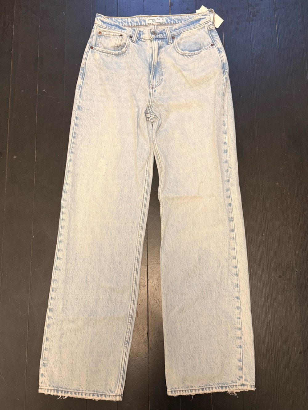 Abercrombie & Fitch The Loose High Rise Jean (LONG)